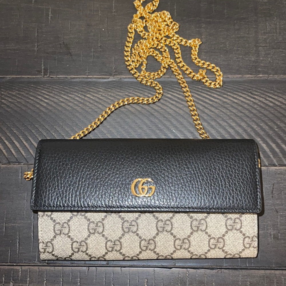 Authentic Gucci Chain Wallet